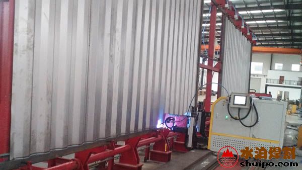 浙江吉眾專用車焊接現場201